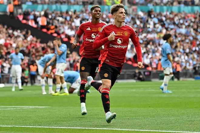 Cả Garnacho và Rashford đều không được điền tên vào danh sách đăng ký thi đấu. Ảnh: AFP