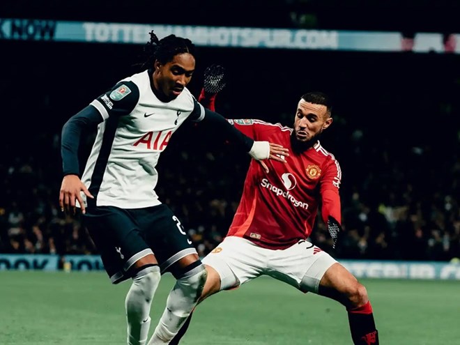 Tottenham thắng Man United trong trận cầu có 7 bàn thắng