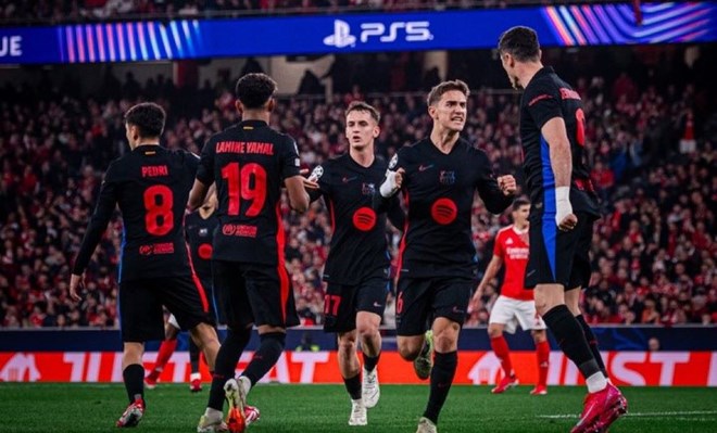 Barcelona ngược dòng khó tin trong trận đấu có 9 bàn thắng