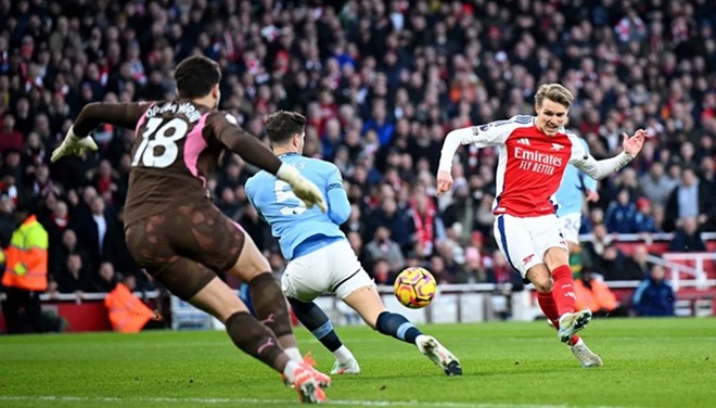 Arsenal thắng đậm Man City tại vòng 24 Premier League