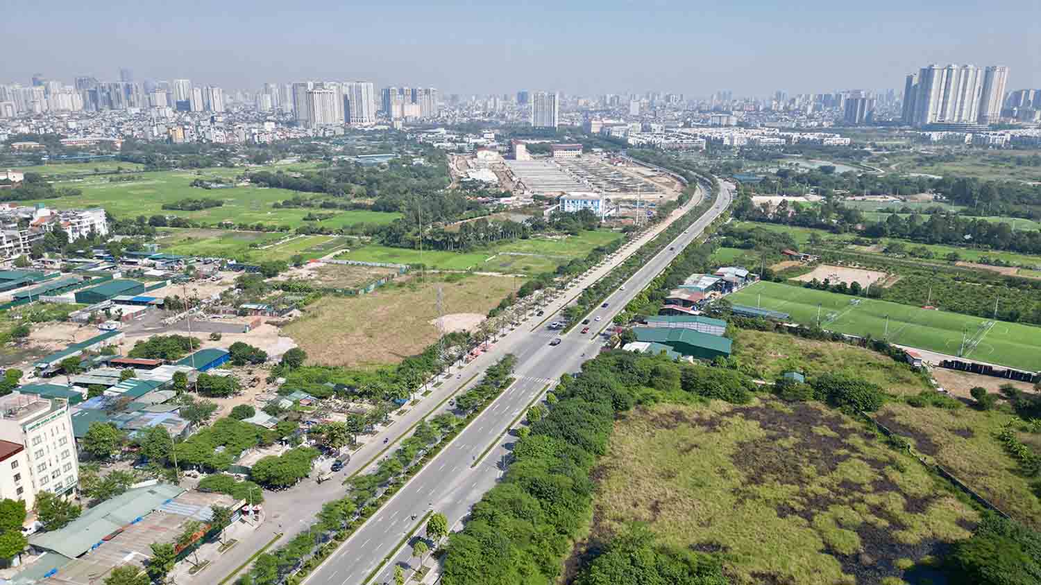 Đường Phạm Tu nối Vành đai 3 với Tỉnh lộ 70 (Hà Nội) thông xe năm 2020. Ảnh: Hữu Chánh