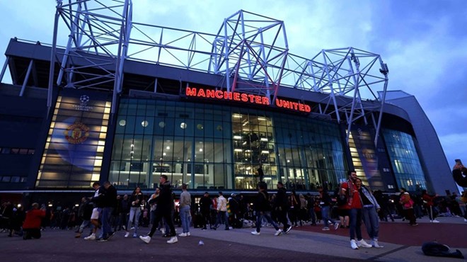 Man United thông báo cắt giảm thêm 200 nhân sự