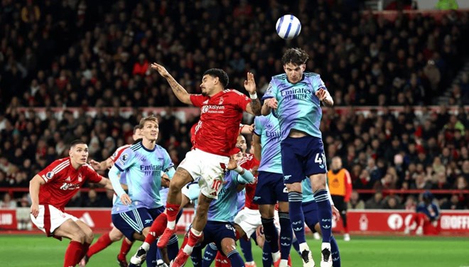Arsenal không bỏ cuộc đua vô địch cùng Liverpool