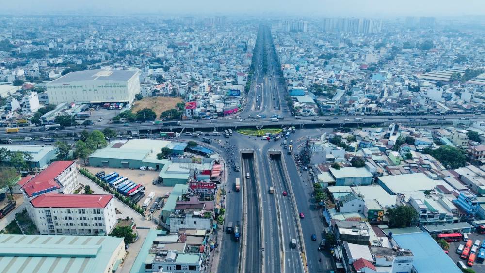 Dự án mở rộng quốc lộ 22 hiện được tính toán với tổng mức đầu tư sơ bộ khoảng 10.451 tỉ đồng, bao gồm cả lãi vay trong quá trình thi công. Ảnh: Anh Tú
