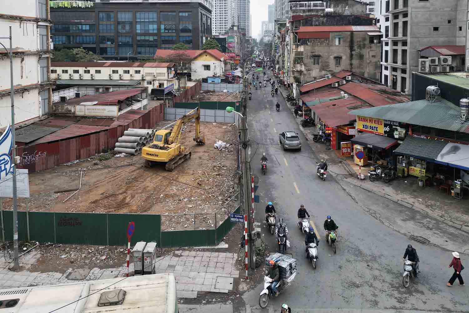 Trong ảnh là điểm đầu dự án đường Nguyễn Tuân tại nút giao với đường Nguyễn Trãi. Ảnh: Hữu Chánh