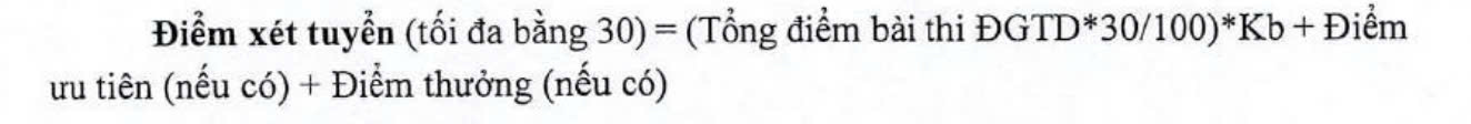 Công thức quy đổi điểm thi đánh giá tư duy khi xét tuyển vào Trường Đại học Thương mại năm 2025. Ảnh chụp màn hình