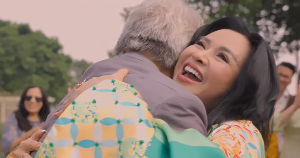 Thanh Lam tổ chức lễ cưới với ông xã trong MV. Ảnh: Cắt từ video
