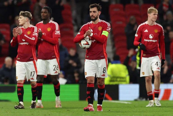 Man United vào tứ kết Europa League nhờ hat-trick của Bruno