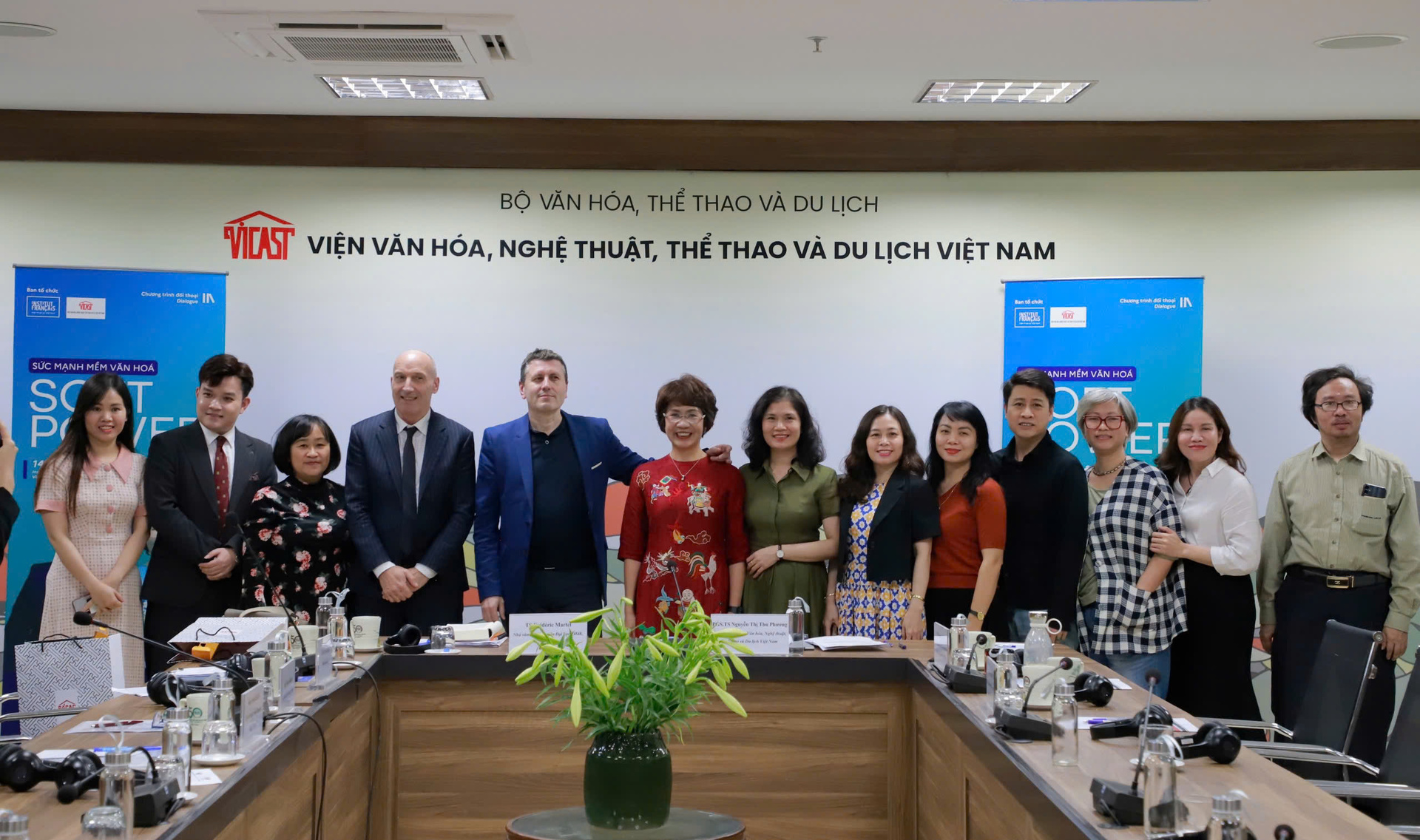 doi thoai suc manh mem van hoa mo duong cho ban sac viet lan toa toan cau hinh 1