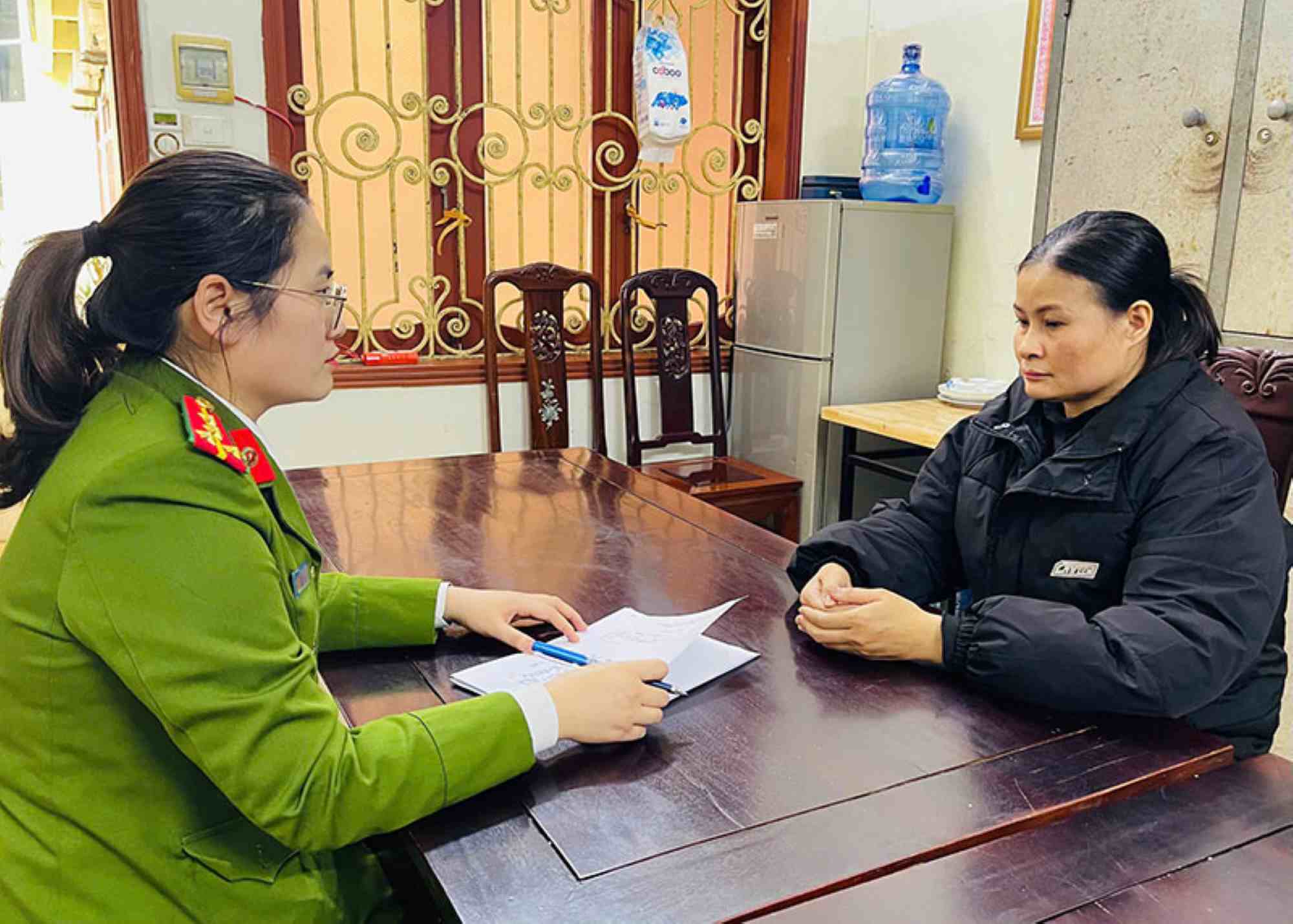 Đối tượng Quách Thị Nương bị Cơ quan Cảnh sát điều tra Công an tỉnh Ninh Bình khởi tố, bắt tạm giam để điều tra về hành vi lừa đảo, chiếm đoạt tài sản. Ảnh: Công an tỉnh Ninh Bình