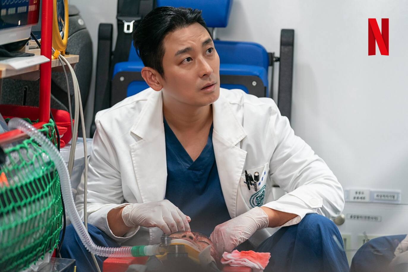 Đầu năm nay, Joo Ji Hoon gây sốt với phim “Trung tâm chăm sóc chấn thương“. Ảnh: Nhà sản xuất