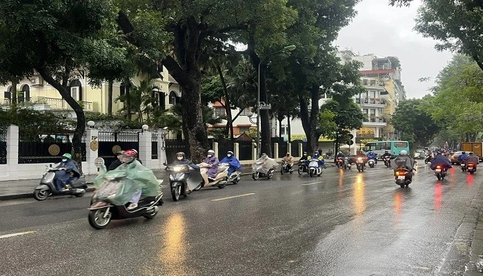 Thời tiết hôm nay 19/5: Bắc Bộ mưa rào và dông rải rác, Nam Bộ ngày nắng