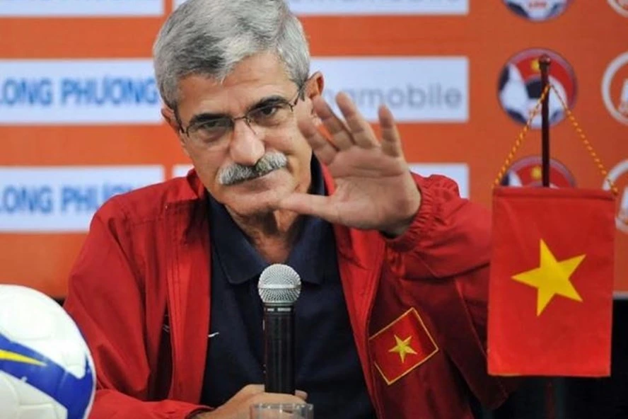 Ông Henrique Calisto được bầu làm Chủ tịch Hiệp hội Huấn luyện viên bóng đá Quốc gia Bồ Đào Nha.