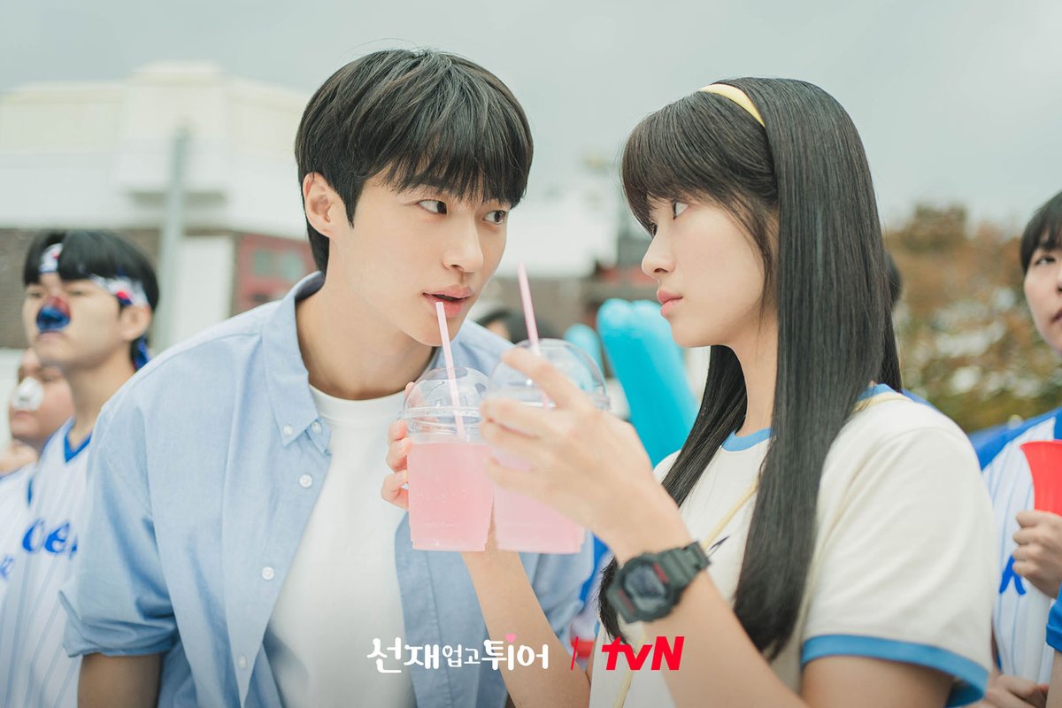 “Cõng anh mà chạy” gây sốt năm 2024. Ảnh: Netflix