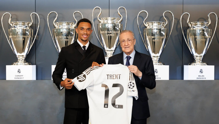 trent-alexander-arnold-poses-pre.jpg