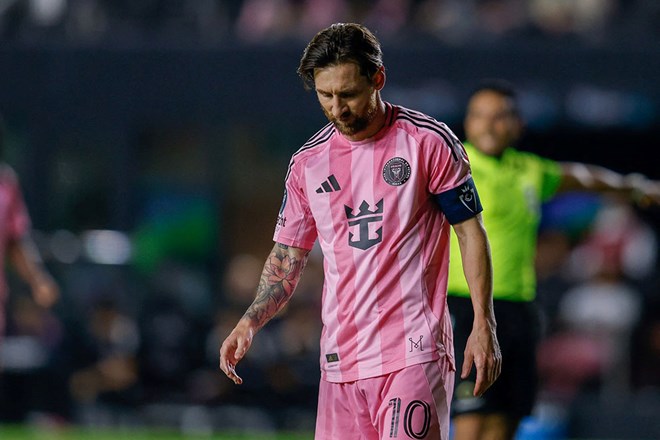Lionel Messi đã gần bước sang tuổi 38 và đôi chân không còn nhanh nhẹn như trước nữa. Ảnh: AFP