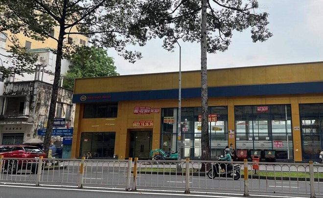 Nhiều mặt bằng dù có vị trí đặc địa cũng khó cho thuê. Ảnh: Bảo Chương