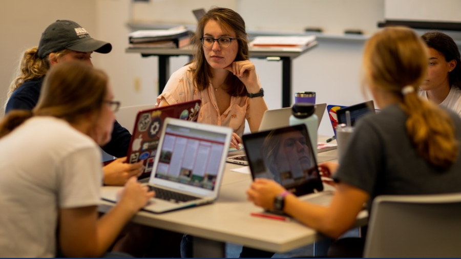 Mỹ quyết định 'sàng lọc' sinh viên quốc tế qua hồ sơ mạng xã hội.