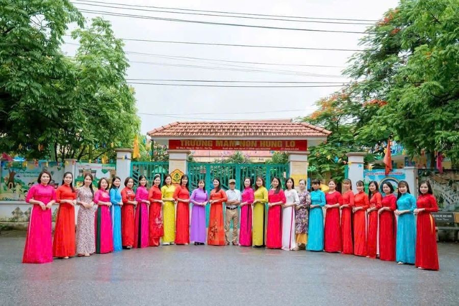 Tập thể cán bộ, giáo viên, nhân viên trường Mầm non Hùng Lô. mn-hung-lo-1.jpg