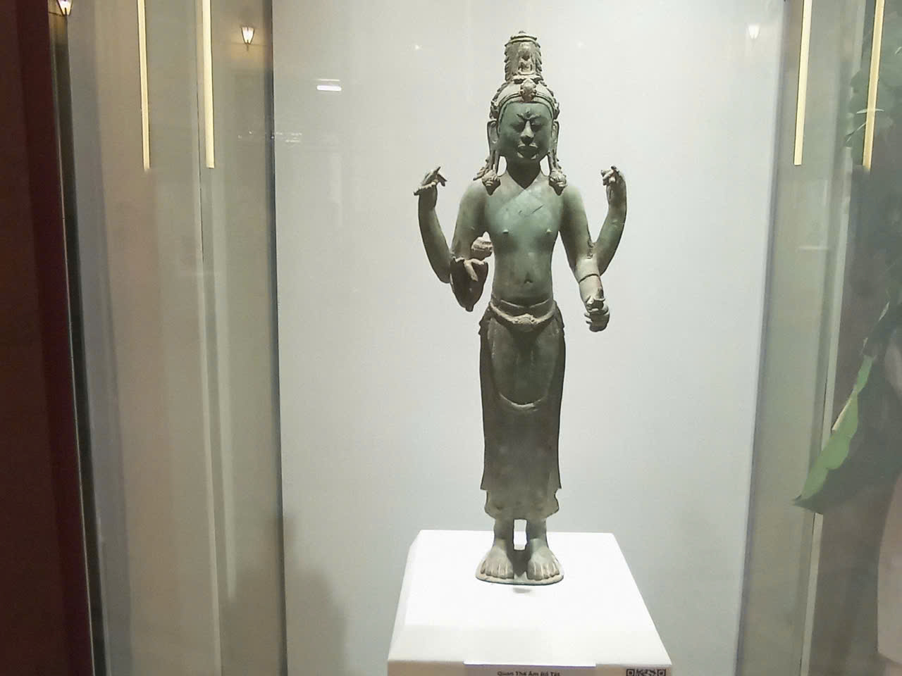 Tượng Avalokitesvara Hoài Nhơn. Ảnh: Ngọc Dủ