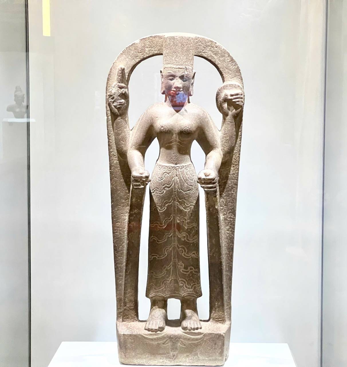 Tượng Nữ thần Durga. Ảnh: Ngọc Dủ