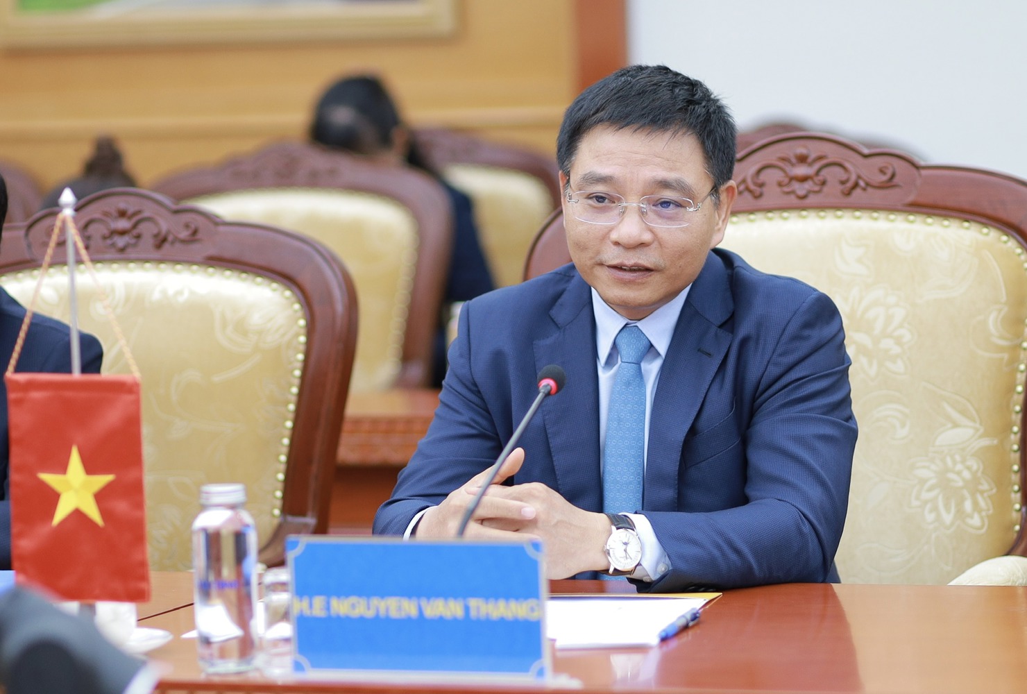 Bộ trưởng Bộ Tài chính Nguyễn Văn Thắng khẳng định, Việt Nam sẽ luôn nỗ lực đơn giản hóa thủ tục cải thiện môi trường pháp lý đối với nhà đầu tư nước ngoài. 