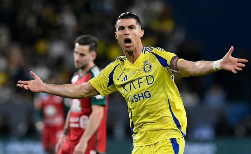 C.Ronaldo đoạt nhiều danh hiệu cá nhân ở Al Nassr.