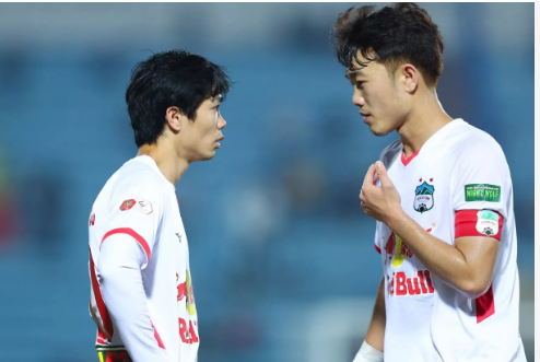 Xuân Trường tái hợp Công Phượng trong màu áo câu lạc bộ Bình Phước.