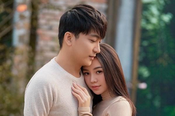 B Trần đóng cặp cùng Quỳnh Kool. Ảnh: Nhà sản xuất phim “Chúng ta của 8 năm sau“.