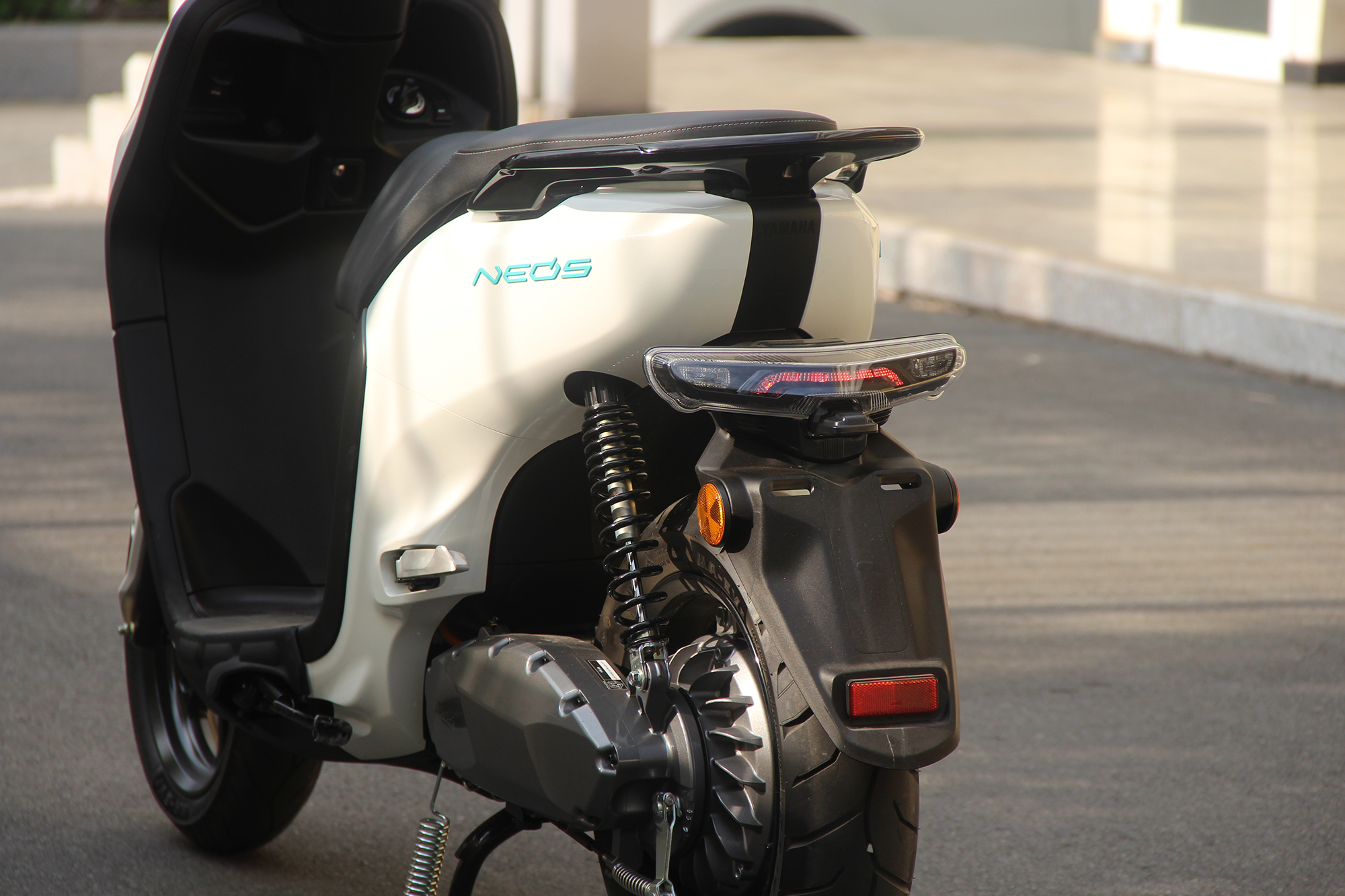 Xe máy điện Nhật lắp ráp ở Sóc Sơn: Lái không cần bằng, đối thủ của Vento Neo, Quantum S3, giá đang giảm 16 triệu- Ảnh 3. Xe máy điện Nhật lắp ráp ở Sóc Sơn: Lái không cần bằng, đối thủ của Vento Neo, Quantum S3, giá đang giảm 16 triệu- Ảnh 3.