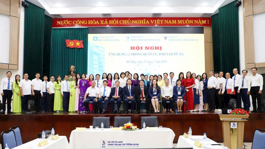 Hội nghị ứng dụng AI trong quản lý đào tạo từ xa.