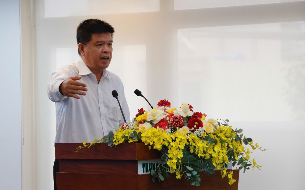 Ông Bùi Hòa An - Phó Giám đốc Sở Xây dựng TPHCM phát biểu tại buổi họp báo. Ảnh: Anh Tú