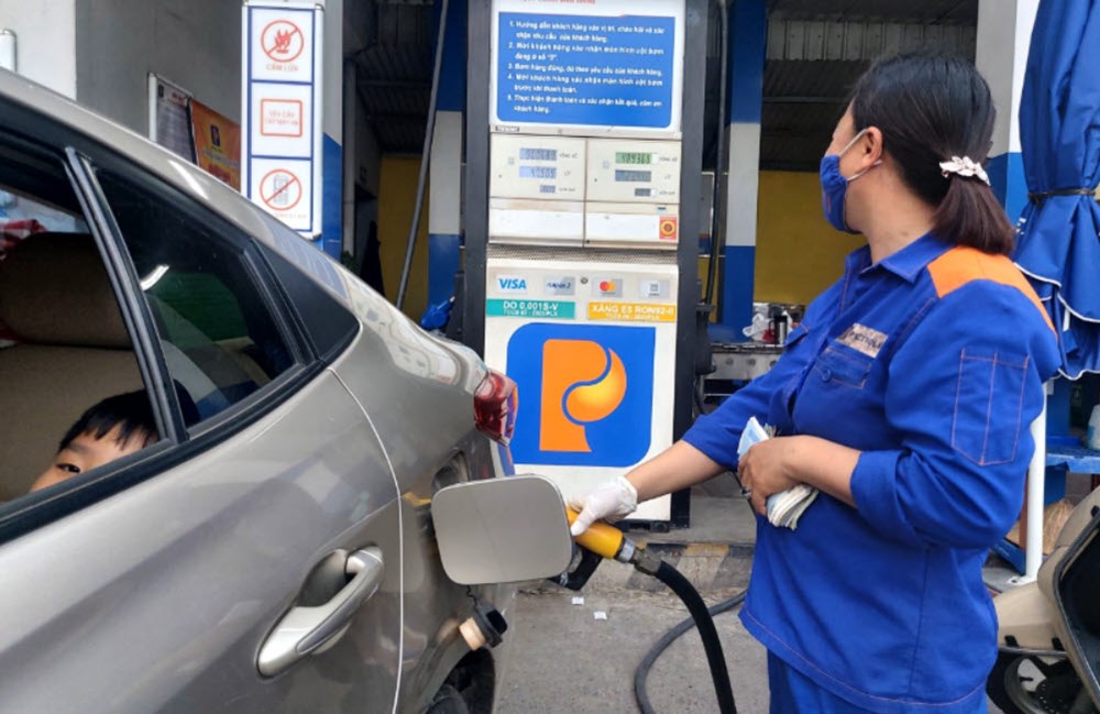 Giá xăng dầu hôm nay 1.9.2025: Quỹ bình ổn hạn chế đà tăng giá - ảnh 1