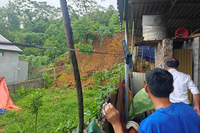 Hà Nội khẩn trương khắc phục tình trạng úng, sạt lở sau cơn bão số 5 Kajiki