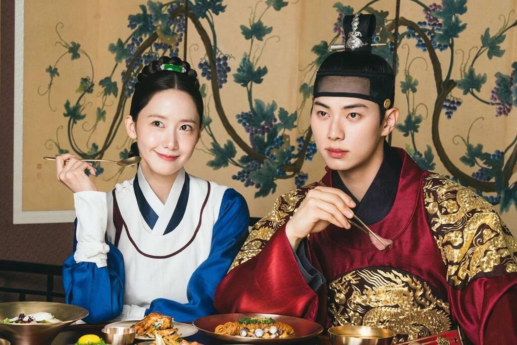 YoonA và Lee Chae Min trong phim “Ngự trù của bạo chúa“. Ảnh: Nhà sản xuất