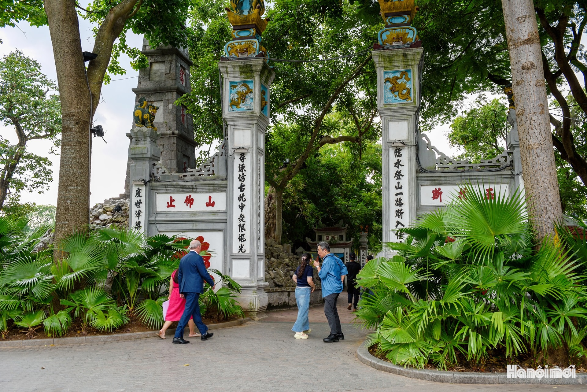 W_hnm-quang-truong-02.jpg