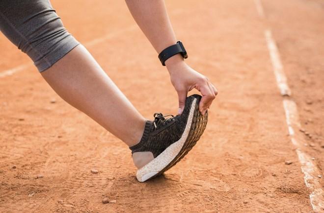 Chuột rút cơ và lợi ích bất ngờ của nước dưa chua