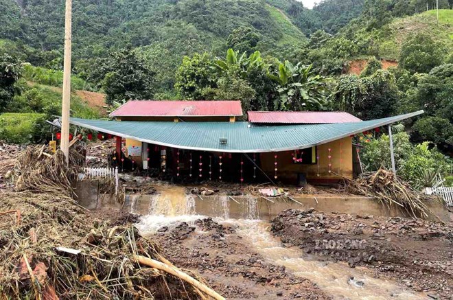 Trường mầm non tại xã vùng cao Lào Cai tan hoang sau lũ quét
