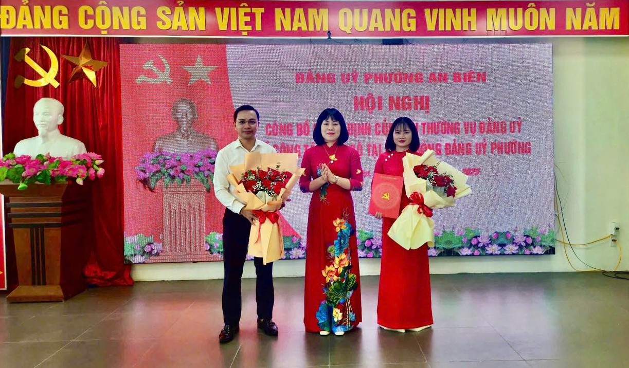 Hội nghị công bố quyết định về công tác cán bộ phường An Biên. Ảnh: Cổng TTĐT phường An Biên