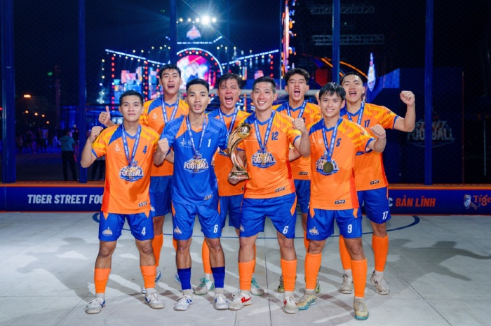 FC HTC vô địch Street Football miền Bắc. Ảnh: TSF