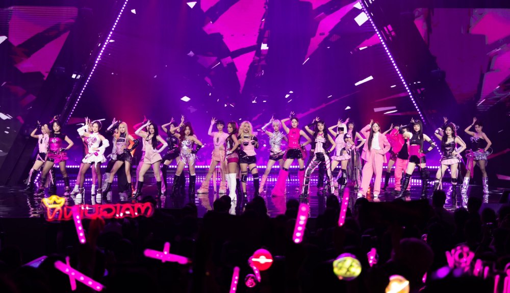 Em xinh say hi nhiều khả năng sẽ dừng lại ở concert thứ 2. Ảnh: NSX Em xinh say hi