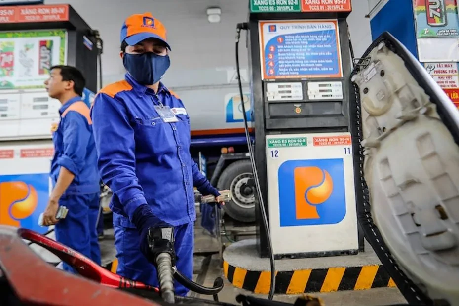 Giá xăng dầu hôm nay 7/10: Đồng loạt bứt tốc