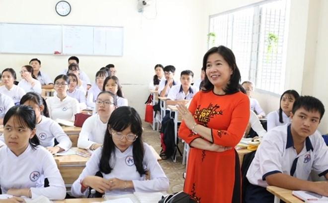 Bộ Giáo dục và Đào tạo đề xuất nâng phụ cấp ưu đãi đặc thù đối với giáo viên, nhân viên trường học. Ảnh: Chân Phúc