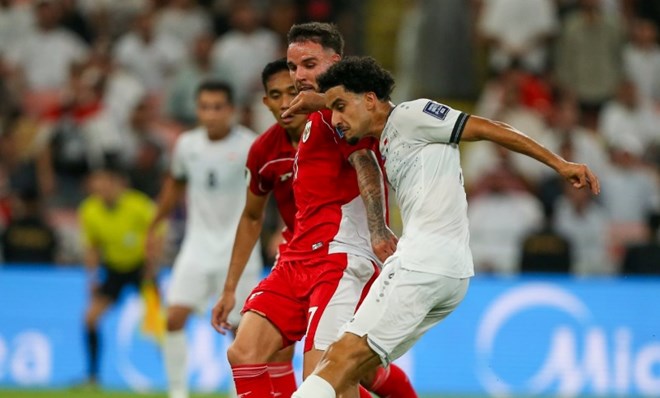 Tuyển Indonesia (đỏ) không thể giành vé dự World Cup 2026. Ảnh: LĐBĐ Iraq