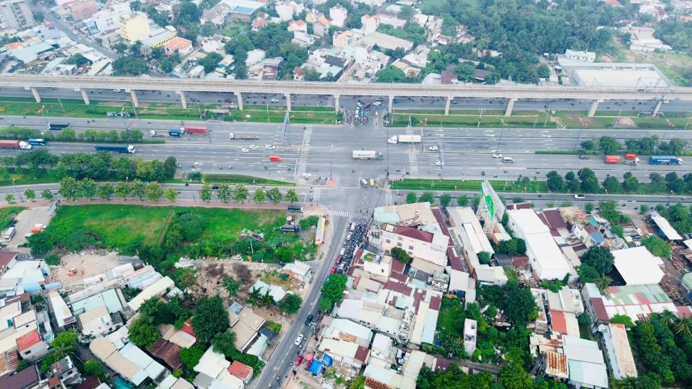 Nút giao Bình Thái (TP Thủ Đức trước đây) nhìn từ trên cao. Nơi đây dự kiến sẽ làm cầu vượt và hầm chui để giải cứu kẹt xe. Ảnh: Anh Tú