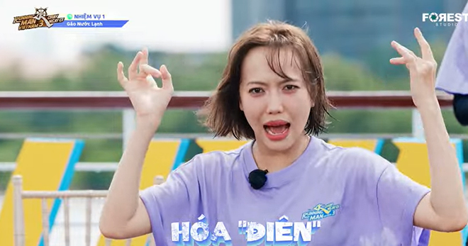 Diệu Nhi không trả lời được 1 phép tính nhân nào. Ảnh cắt từ video của nhà sản xuất
