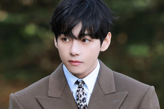 V (BTS) được săn đón