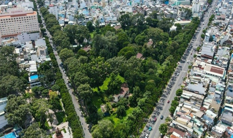 Khu đất số 1 Lý Thái Tổ tiếp giáp 3 mặt tiền ở trung tâm TPHCM sẽ quy hoạch làm công viên. Ảnh: VGP