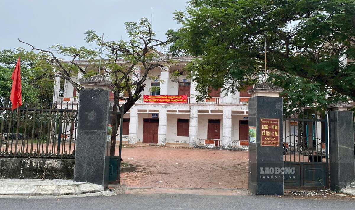 Trụ sở chính quyền xã Trung Hà cũ. Ảnh: Băng Tâm