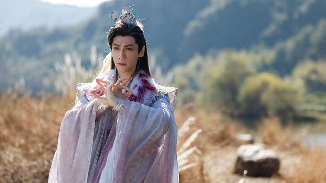 La Vân Hi, Hầu Minh Hạo và chuyện sao nam Hoa ngữ bị nữ tính hóa với phim cổ trang